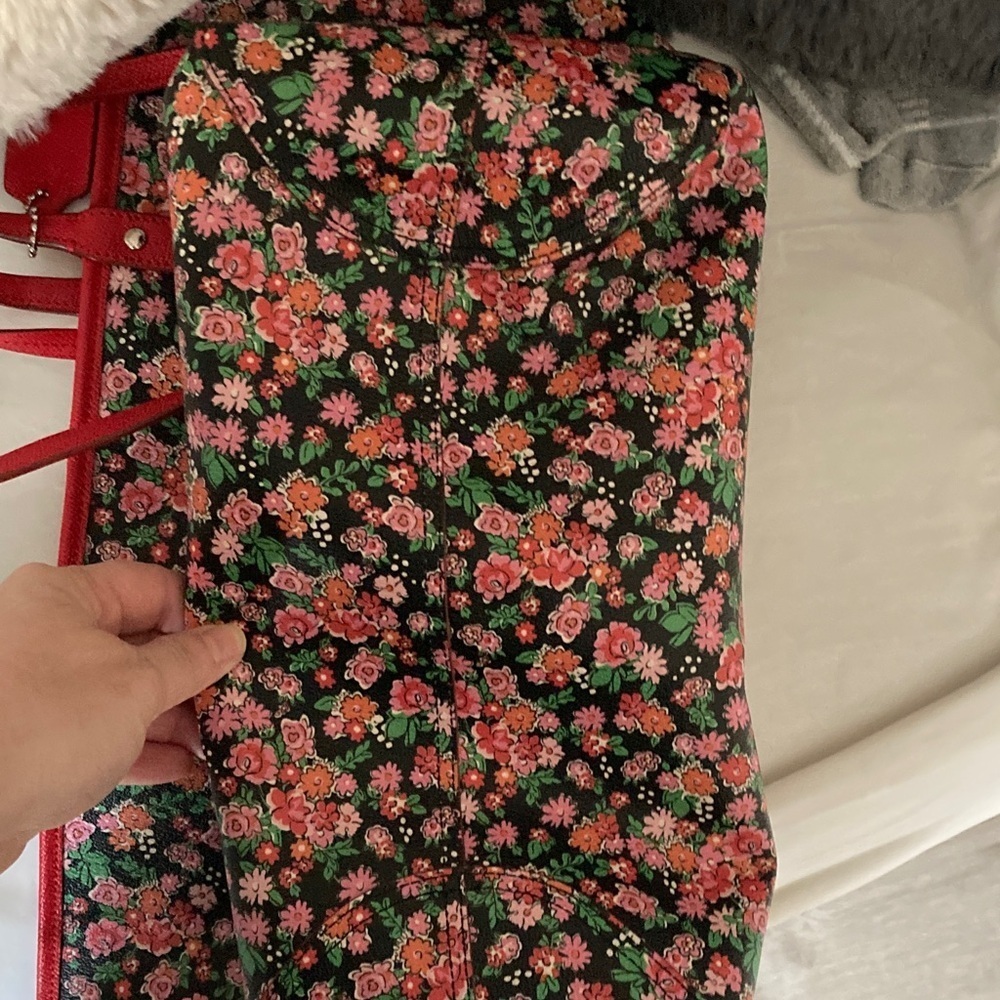 Coach Red Reversible Floral Tote Bag with insert pouch - Picture 4 of 9